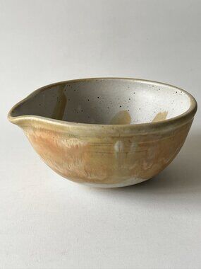 Vintage 1991 Studio Pottery Spouted Mixing Bowl Hand-thrown Signed 7.5"